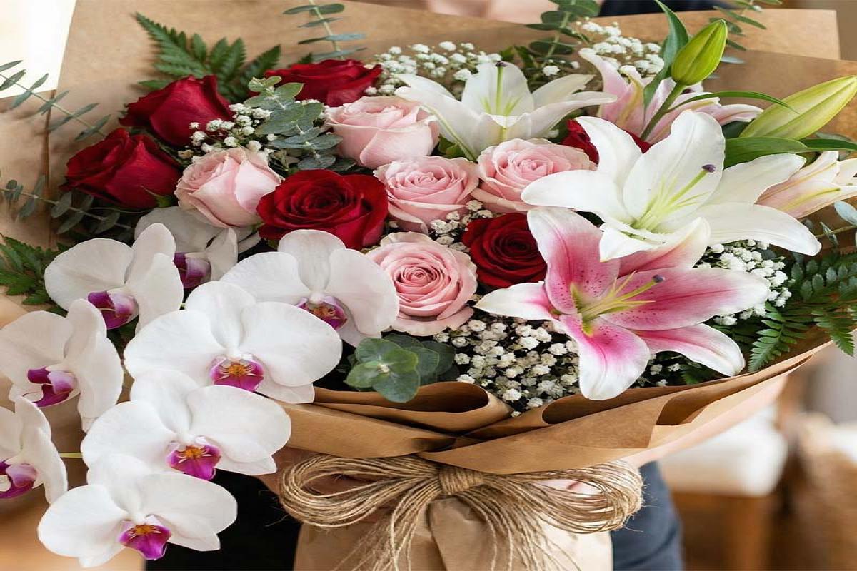 Large Mixed Flower Bouquet